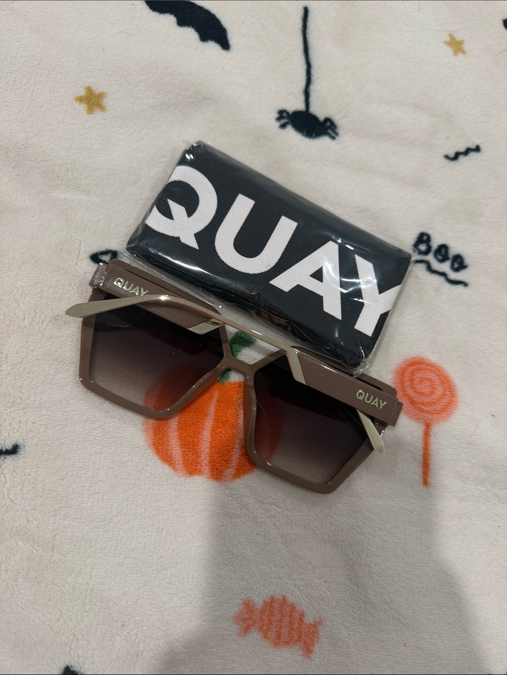 Quay Australia Brown Geometric Oversized Sunglasses with Gradient Lenses